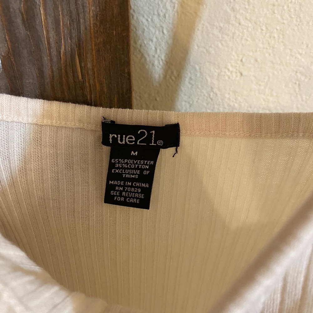 Cute basic tank! - Picture 2 of 3